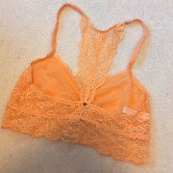 NWOT PINK Victoria's Secret Light Pink Bralette - Picture 2 of 4